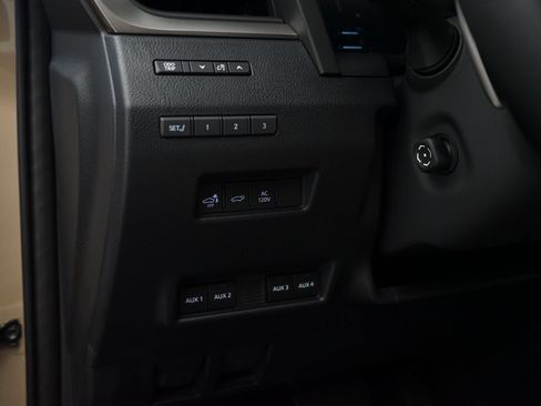 Used 2026 Lexus GX 550 w/ Accessory Package (CT) AWD/4WD image 25