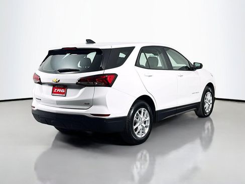 Used 2022 Chevrolet Equinox LS w/ Driver Confidence II Package AWD/4WD image 5