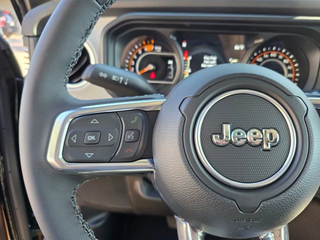 New 2025 Jeep Wrangler Unlimited Sahara w/ Safety Group AWD/4WD image 17