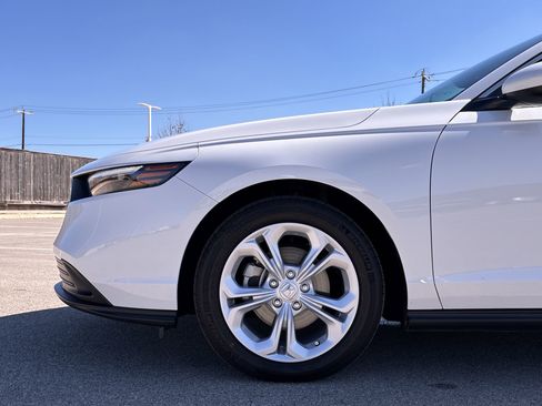 Certified 2025 Honda Accord LX image 14