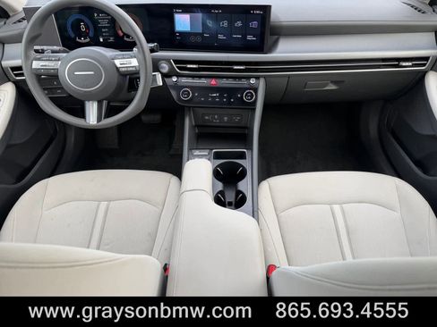 Used 2025 Hyundai Sonata SEL FWD image 16