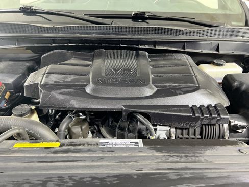 Used 2021 Nissan Titan PRO-4X w/ Pro-4x Convenience Package image 29