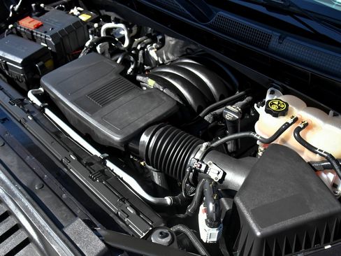 Used 2024 Chevrolet Silverado 1500 LTZ AWD/4WD image 63