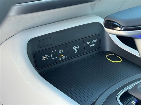 New 2025 Hyundai Kona SEL image 19