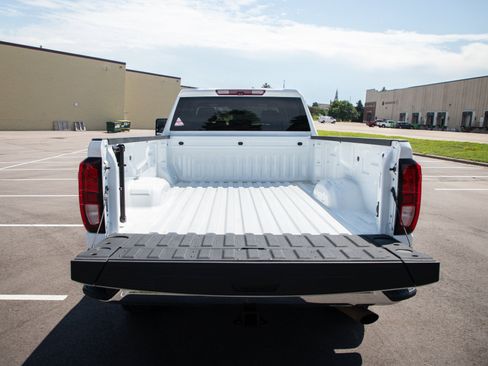 Used 2024 GMC Sierra 3500 SLE AWD/4WD image 18