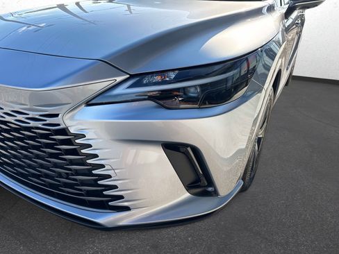 Used 2025 Lexus RX 350 Premium w/ Accessory Package (Z1) image 9