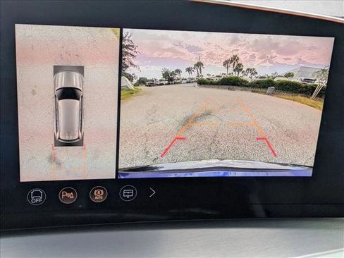 Used 2026 Cadillac Vistiq Sport image 13