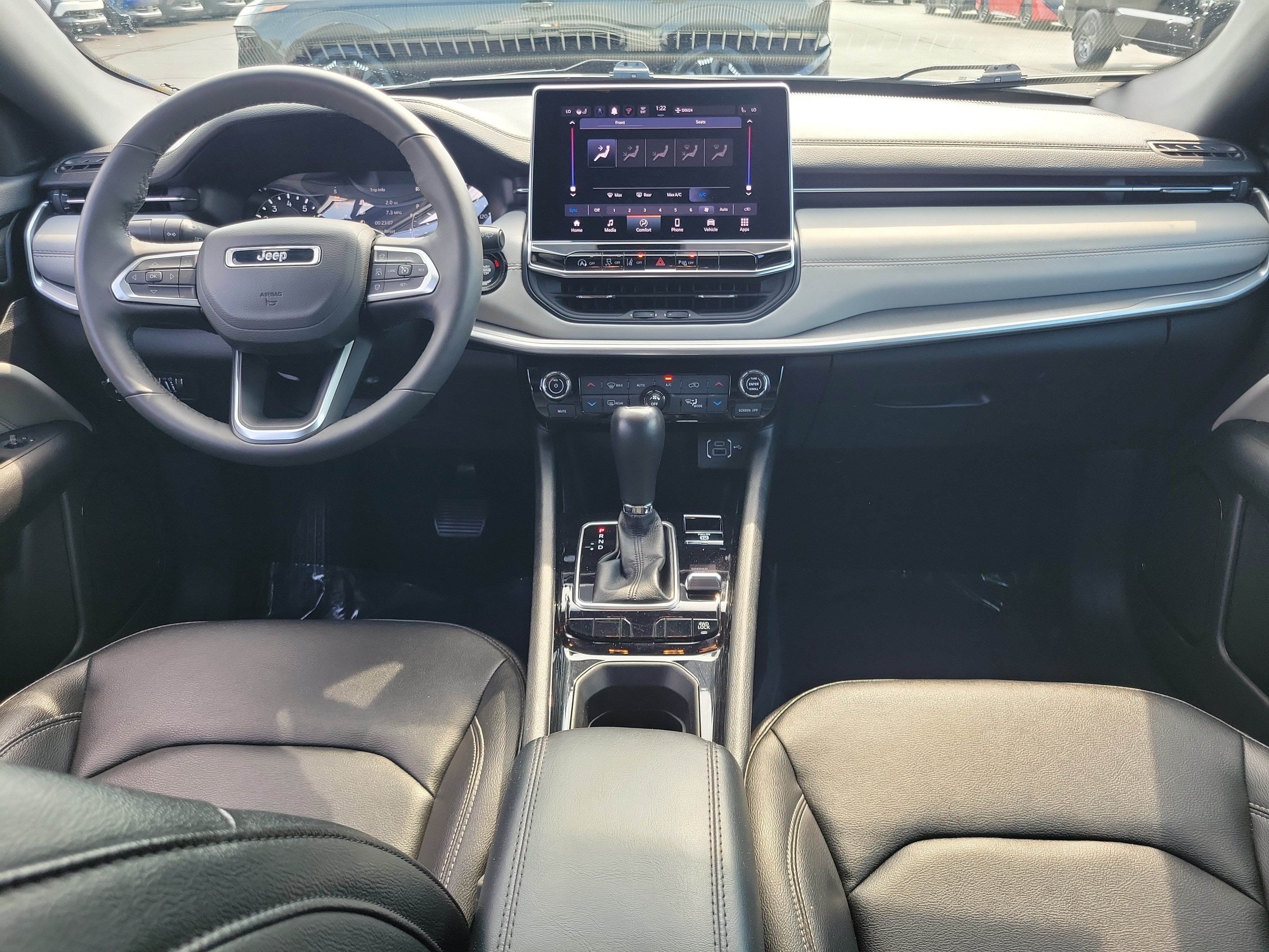 Used 2025 Jeep Compass Limited AWD/4WD image 9