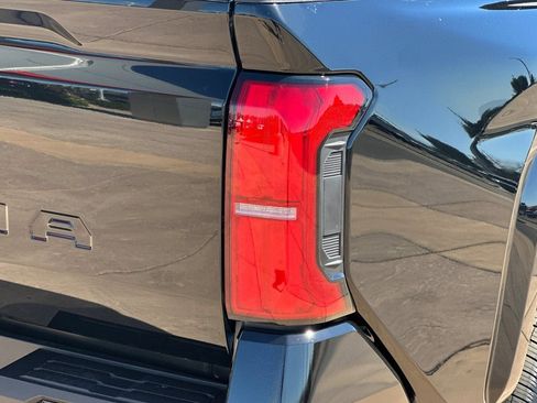 New 2026 Toyota Tacoma SR5 RWD image 32