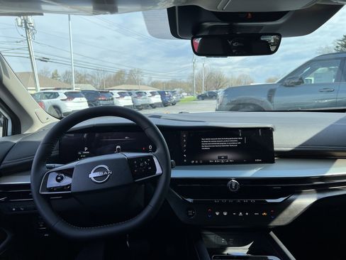 New 2026 Nissan Murano Platinum w/ Cargo Package AWD/4WD image 3
