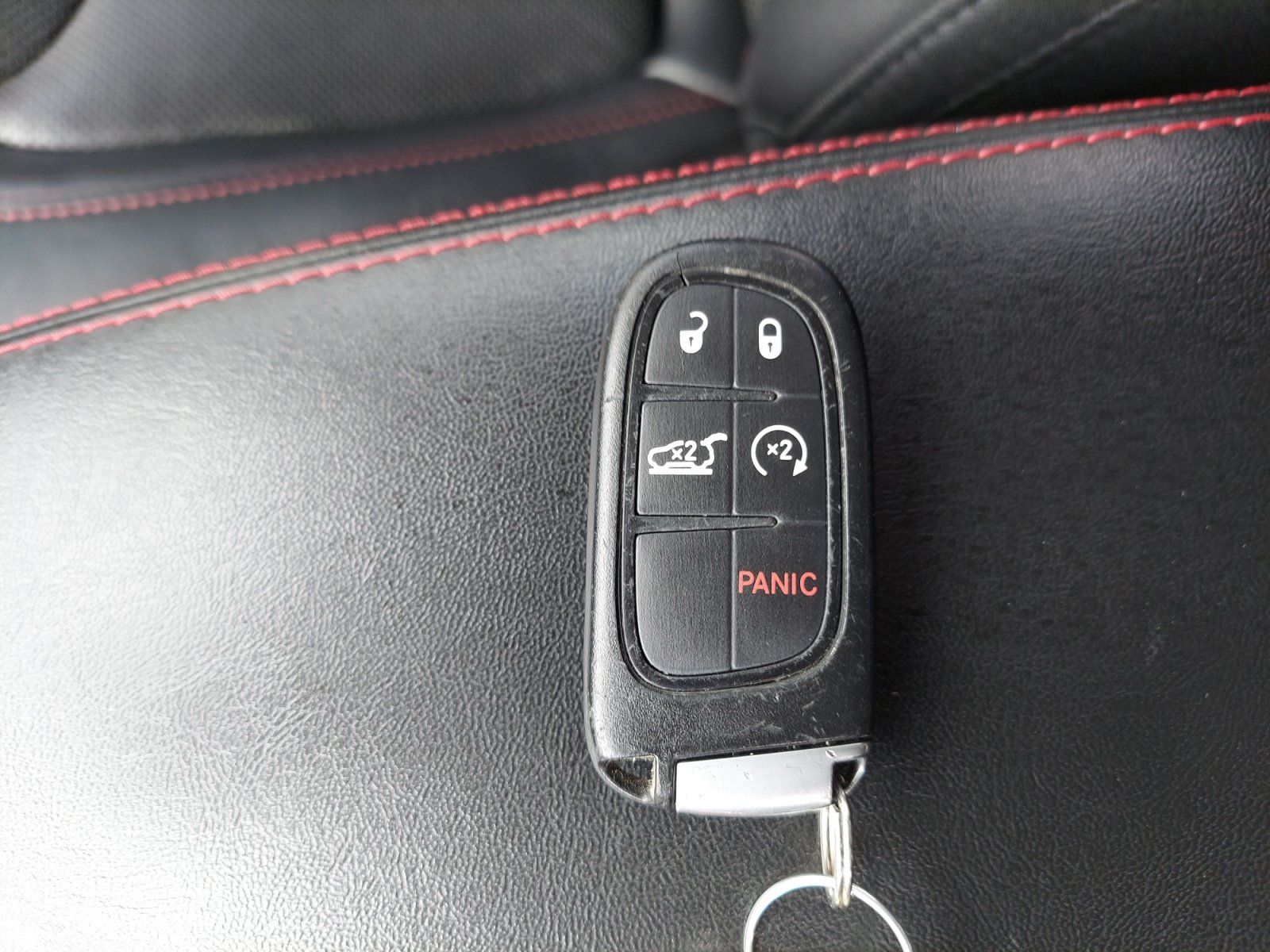 Used 2019 Jeep Cherokee Trailhawk AWD/4WD image 29
