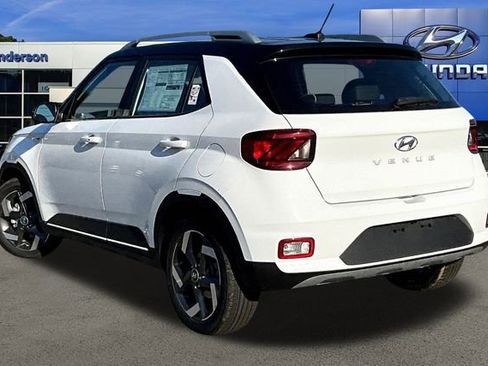 New 2026 Hyundai Venue SEL image 3