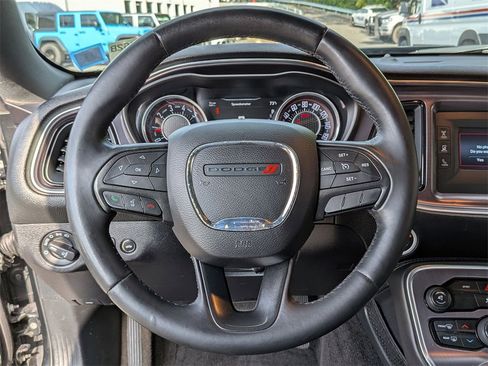 Used 2015 Dodge Challenger R/T w/ Quick Order Package 28B R/T image 11