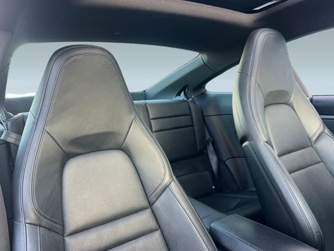Used 2023 Porsche 911 Carrera image 31