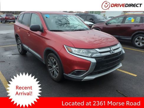 Used 2018 Mitsubishi Outlander LE image 1