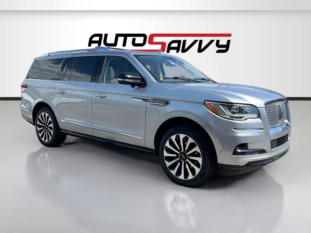 Used 2024 Lincoln Navigator L Reserve AWD/4WD image 1