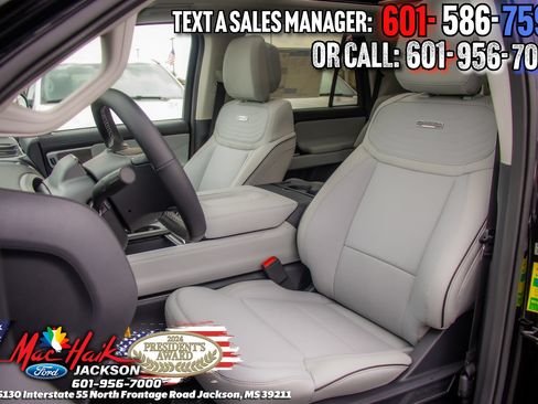 New 2026 Ford Expedition Platinum w/ Platinum Ultimate Package AWD/4WD image 9