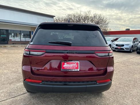 New 2025 Jeep Grand Cherokee Limited w/ Luxury Tech Group II image 4