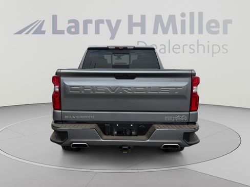 Used 2021 Chevrolet Silverado 1500 High Country w/ Technology Package AWD/4WD image 4
