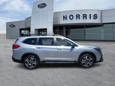Used 2023 Subaru Ascent Touring AWD/4WD image 5