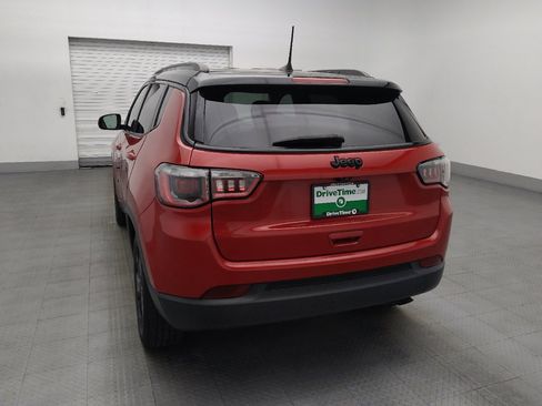 Used 2019 Jeep Compass Latitude FWD image 6