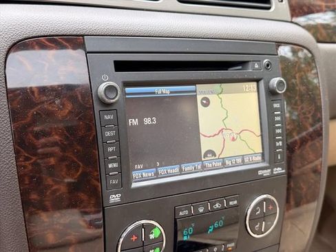 Used 2012 GMC Yukon XL Denali AWD/4WD image 27
