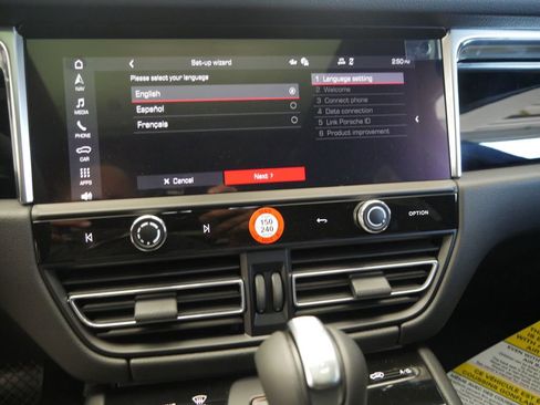 New 2026 Porsche Macan AWD/4WD image 37
