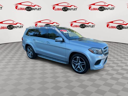 Used 2017 Mercedes-Benz GLS 550 4MATIC image 2