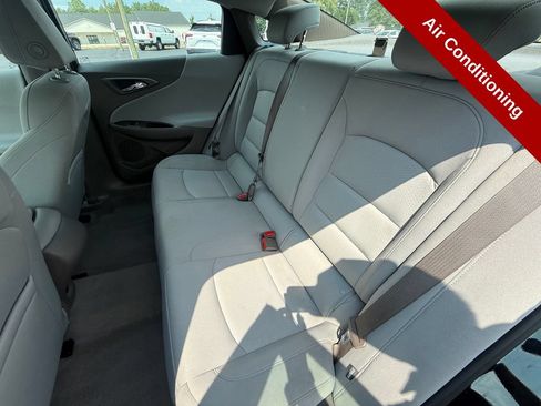 Used 2022 Chevrolet Malibu LS w/ Driver Confidence Package II FWD image 33