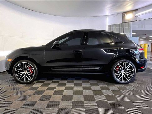 Certified 2024 Porsche Macan S AWD/4WD image 2
