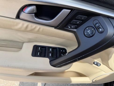Used 2011 Acura TL w/ Technology Package image 13