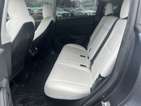 Used 2023 Tesla Model Y Long Range image 33