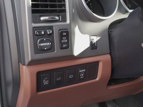 Used 2016 Toyota Sequoia Platinum image 13