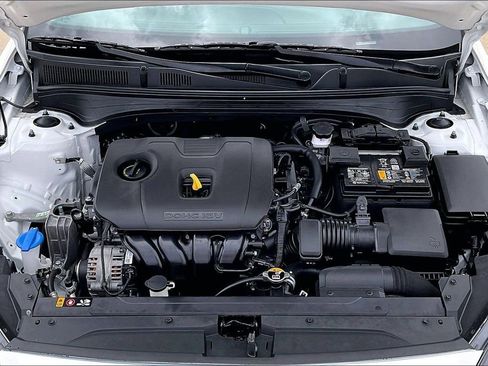 Used 2024 Kia Forte LXS w/ LXS Technology Package FWD image 9
