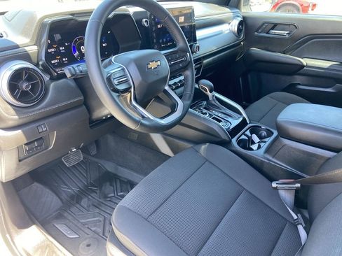 Used 2024 Chevrolet Colorado LT w/ LT Convenience Package II AWD/4WD image 6