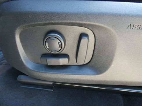 Used 2018 Land Rover Range Rover Evoque SE Dynamic image 43