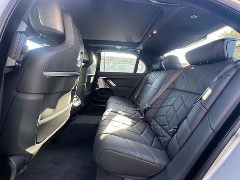 New 2026 BMW i7 xDrive60 w/ Executive Package image 6