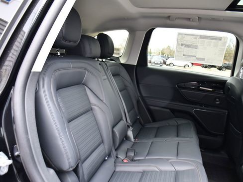 New 2026 Lincoln Nautilus Reserve w/ Jet Appearance Package AWD/4WD image 18