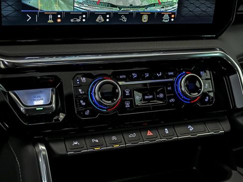 New 2026 GMC Sierra 1500 Denali AWD/4WD image 17