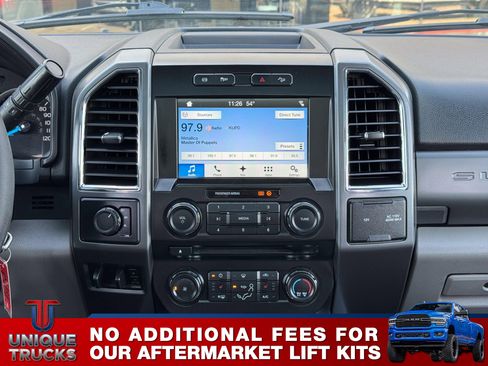 Used 2017 Ford F450 XLT w/ XLT Premium Package image 34