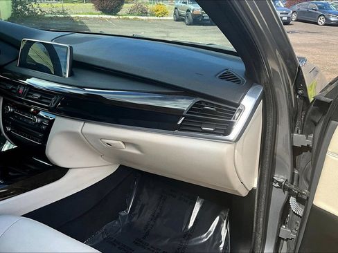 Used 2018 BMW X5 xDrive35i AWD/4WD image 19