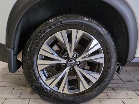 Used 2023 Nissan Rogue SV w/ SV Premium B Package AWD/4WD image 27