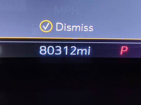 Used 2021 Chevrolet Suburban Z71 w/ Z71 Off-Road Package image 2