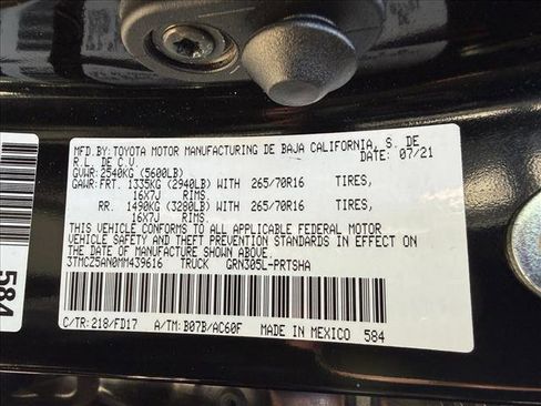 Used 2021 Toyota Tacoma TRD Off-Road image 24