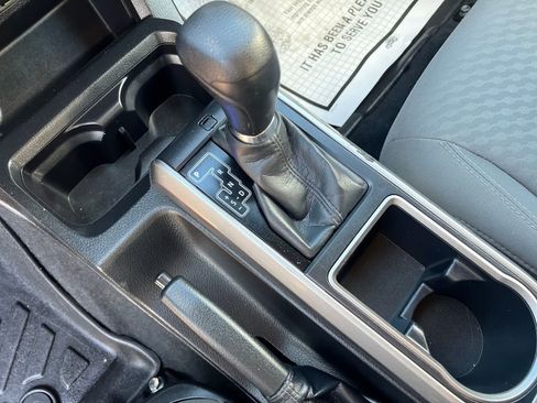 Used 2021 Toyota Tacoma SR5 AWD/4WD image 22