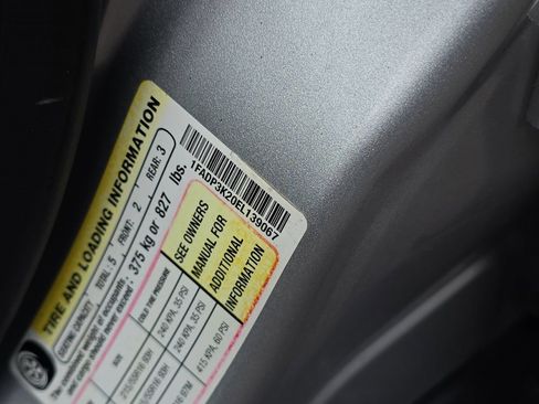Used 2014 Ford Focus SE w/ SE Sport Package FWD image 27