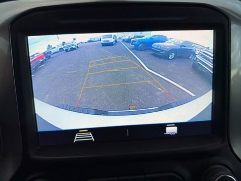 Used 2022 Chevrolet Silverado 2500 LT w/ Convenience Package image 16