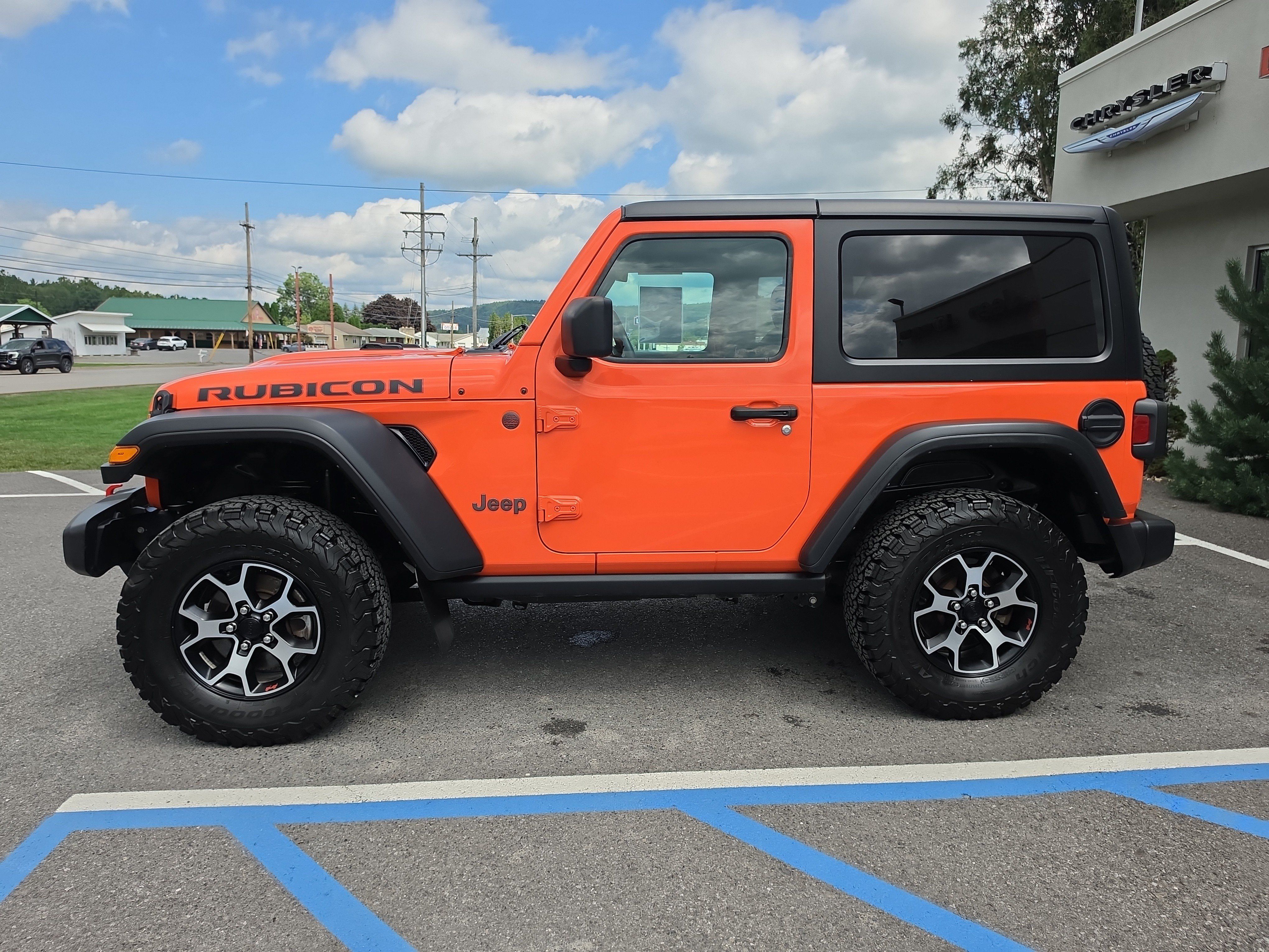 Used 2023 Jeep Wrangler Rubicon w/ Cold Weather Group AWD/4WD image 7