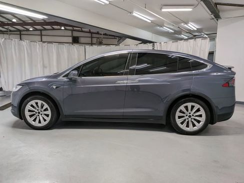 Used 2020 Tesla Model X Long Range image 22