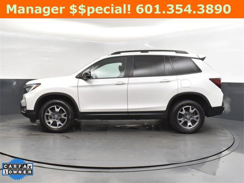 Used 2023 Honda Passport TrailSport image 5